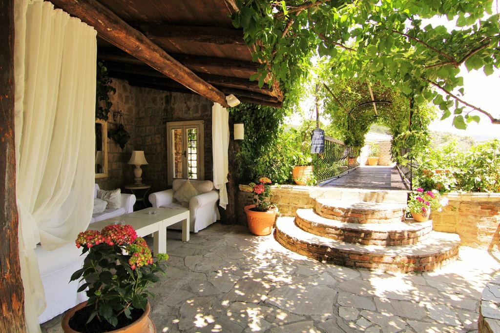 Manici Kasri Hotel Kucukkuyu Buitenkant foto